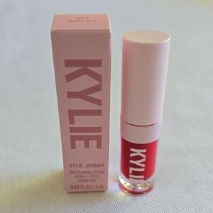 Kylie Jenner Matte Liquid Lipstick - Bold Red